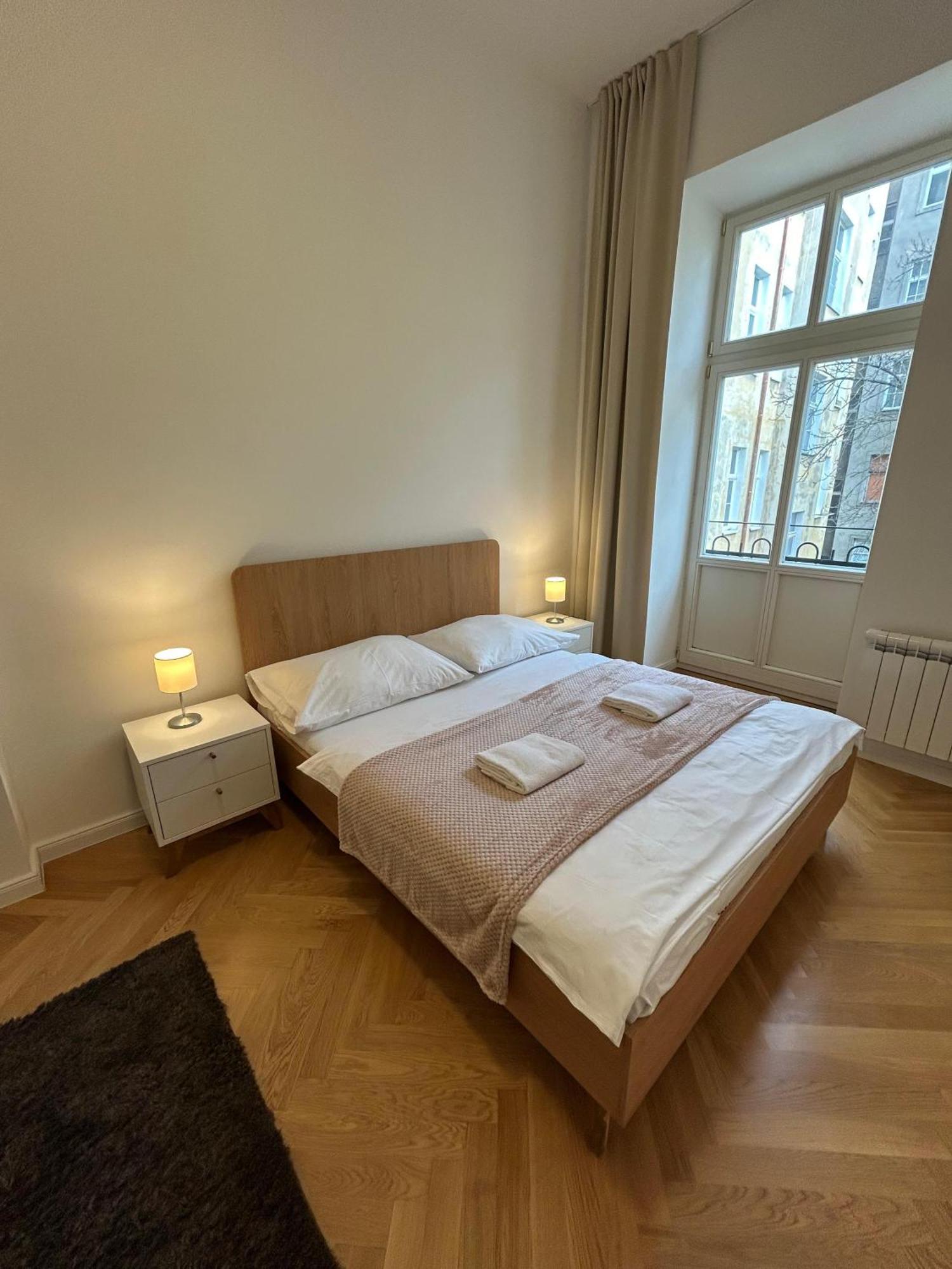 Rasinovo Nabrezi - Riverside Residence Прага Екстериор снимка