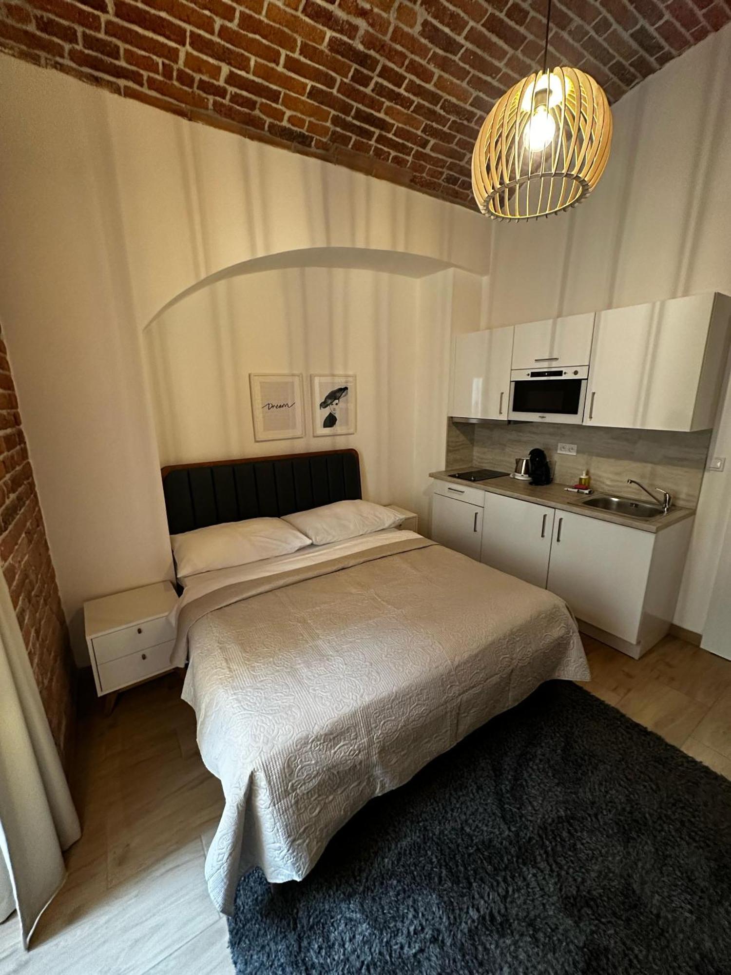 Rasinovo Nabrezi - Riverside Residence Прага Екстериор снимка