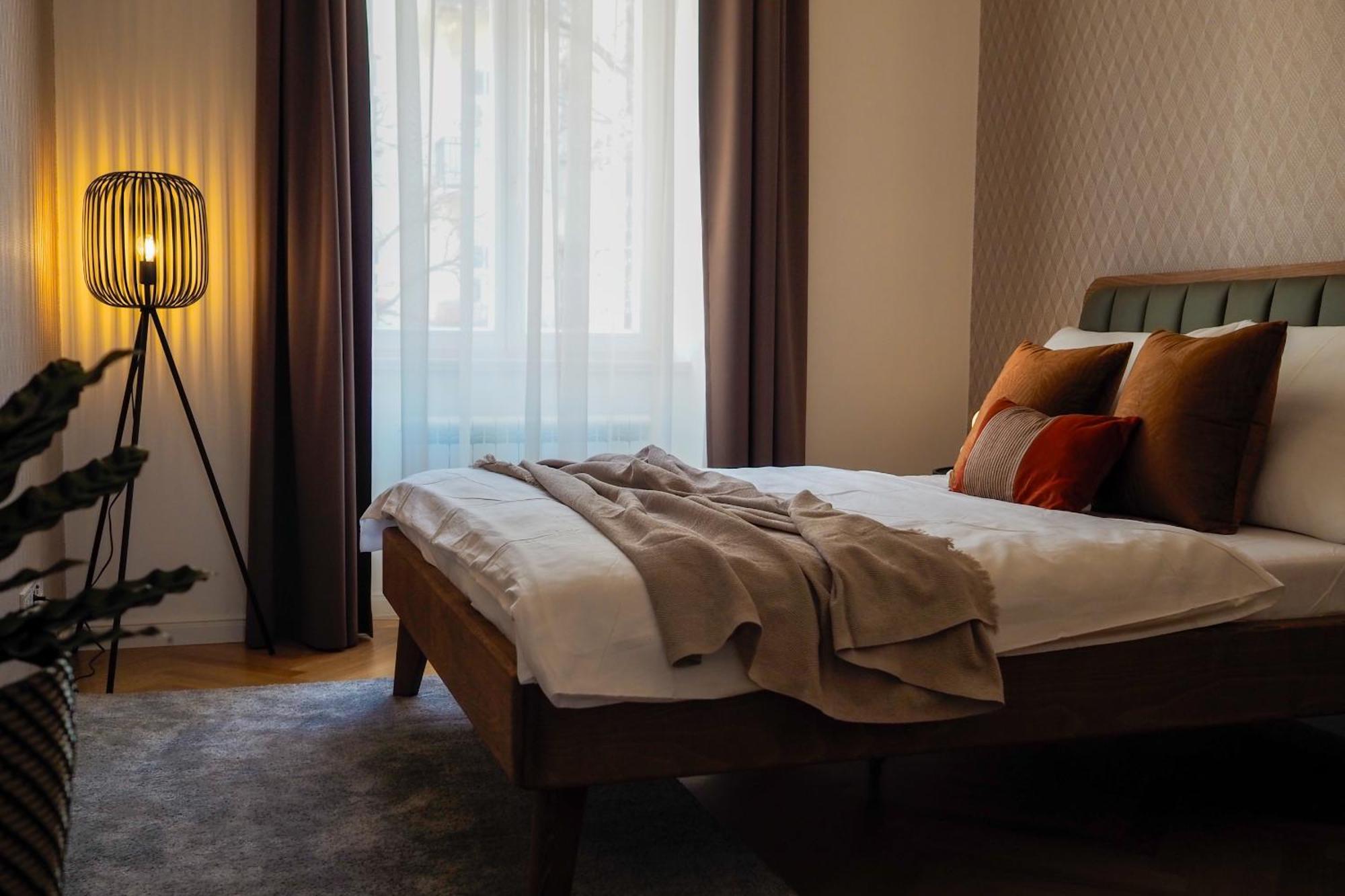 Rasinovo Nabrezi - Riverside Residence Прага Екстериор снимка