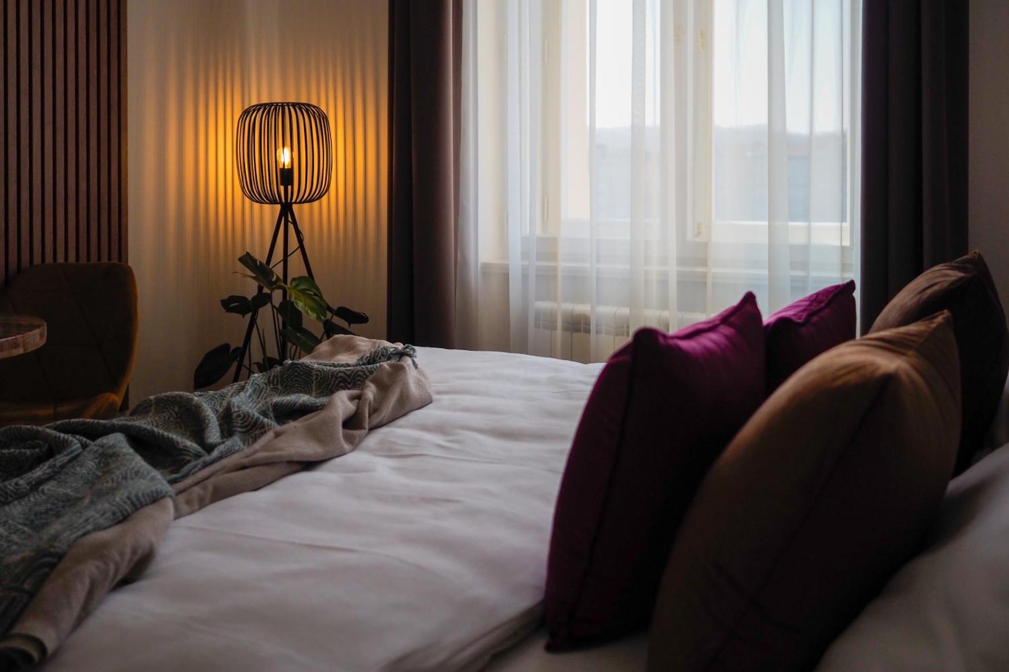 Rasinovo Nabrezi - Riverside Residence Прага Екстериор снимка